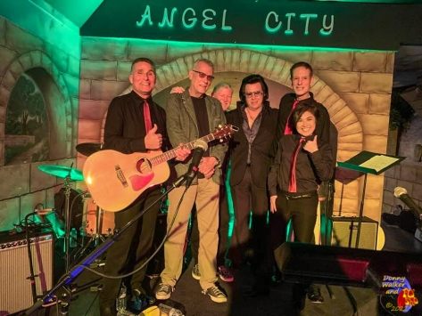 Donny Walker and Fo'sho with guest vocalists at Angel City in Bellflower 1/29/22